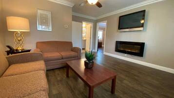 Premium bedding, in-room safe, blackout drapes, iron/ironing board