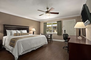 Premium bedding, in-room safe, blackout drapes, iron/ironing board