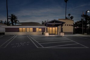 Front of property - Quality Inn & Suites Santa Maria (Santa Maria)