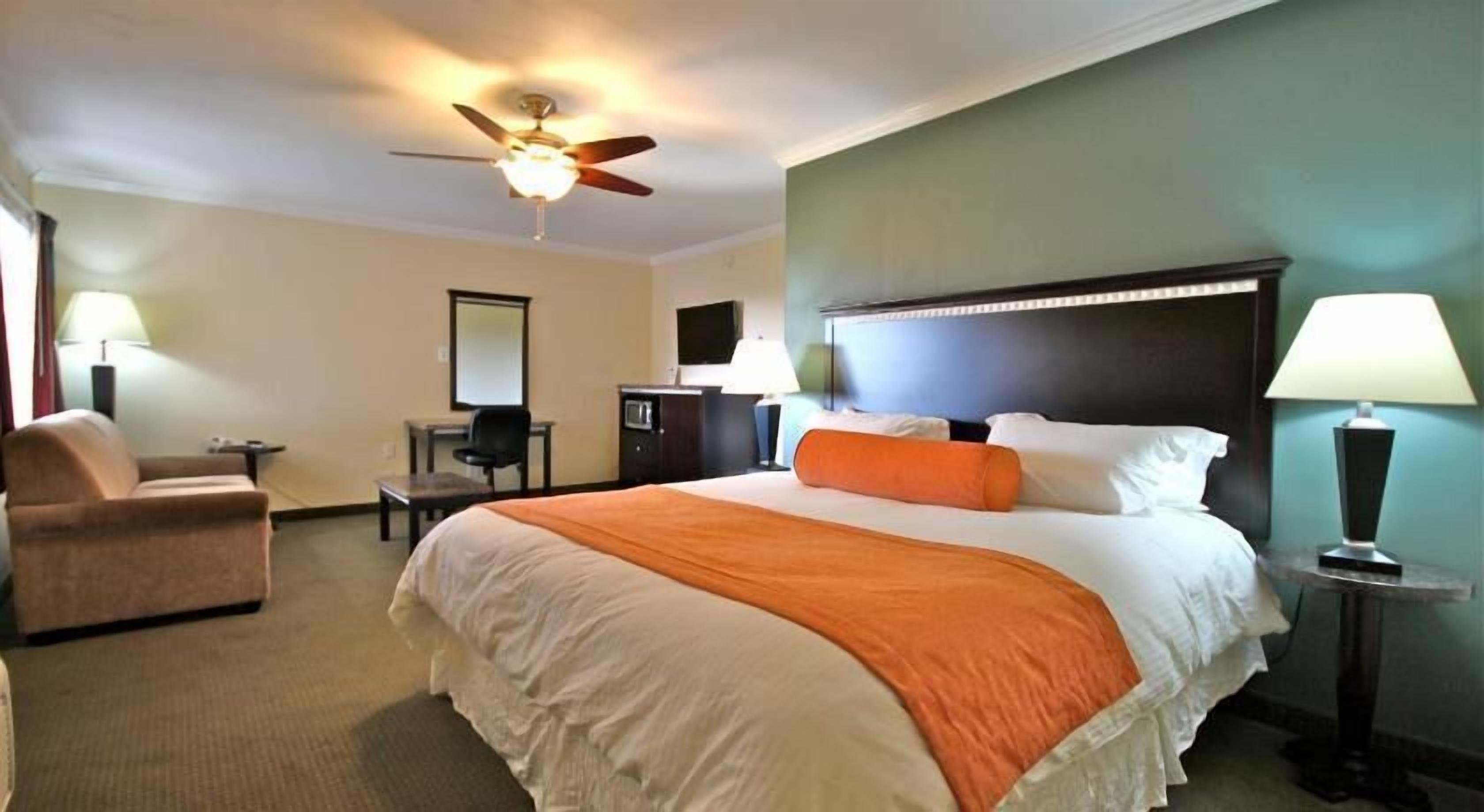 Premium bedding, pillow-top beds, in-room safe, blackout curtains