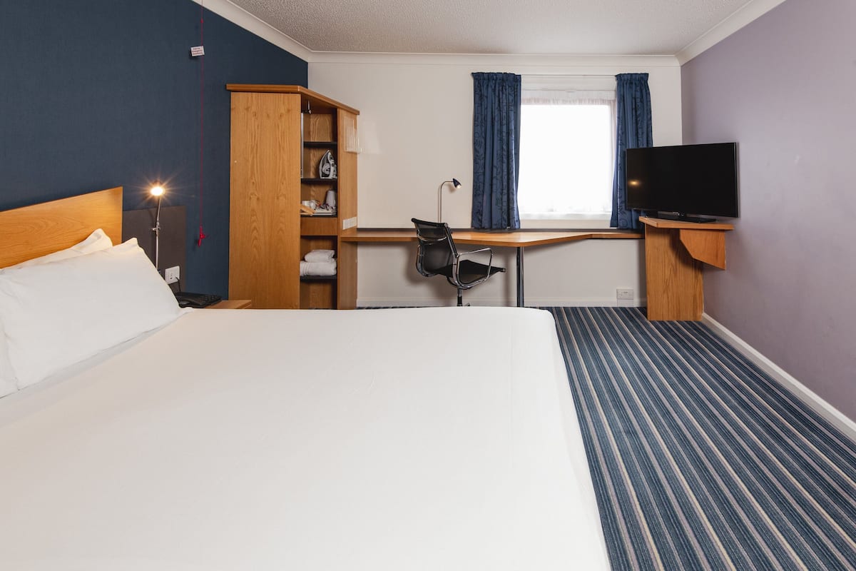 Chambre Standard, 1 lit double (with Free Hot Breakfast) | Bureau, espace de travail pour ordinateurs portables