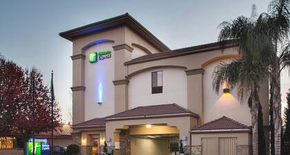 Holiday Inn Express Redwood City-Central by IHG