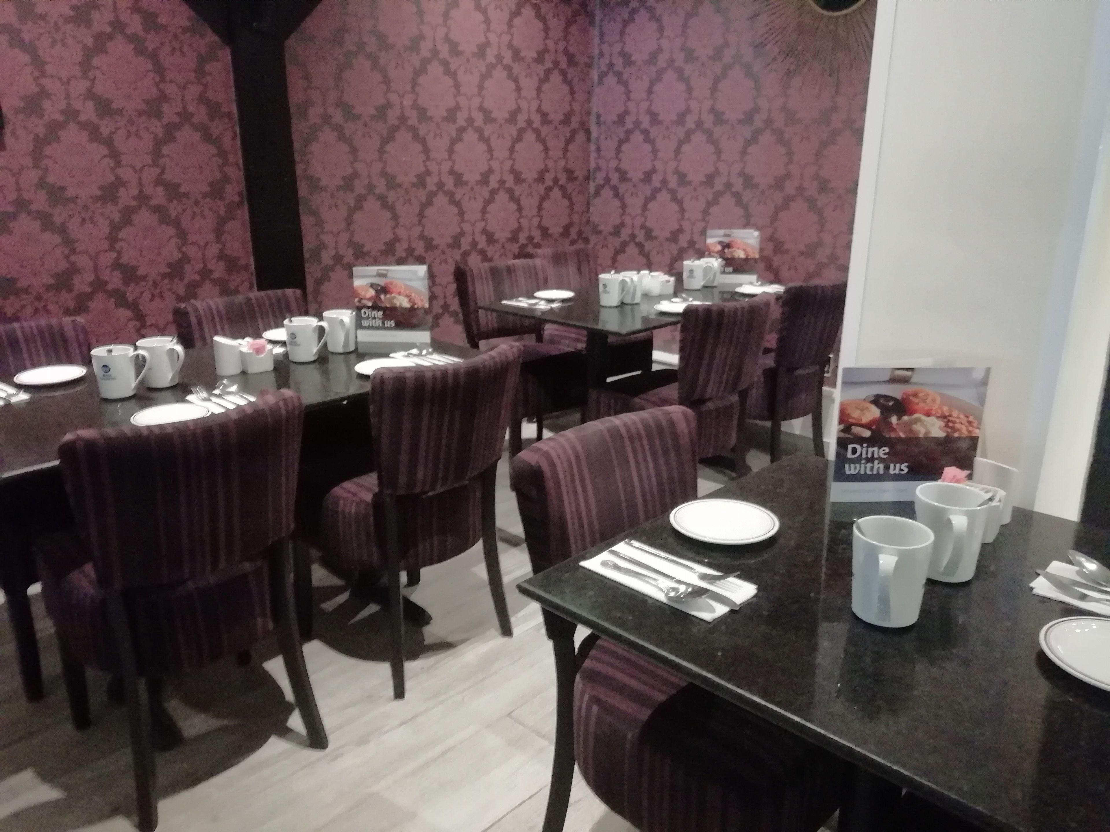 breakfast, lunch and dinner served