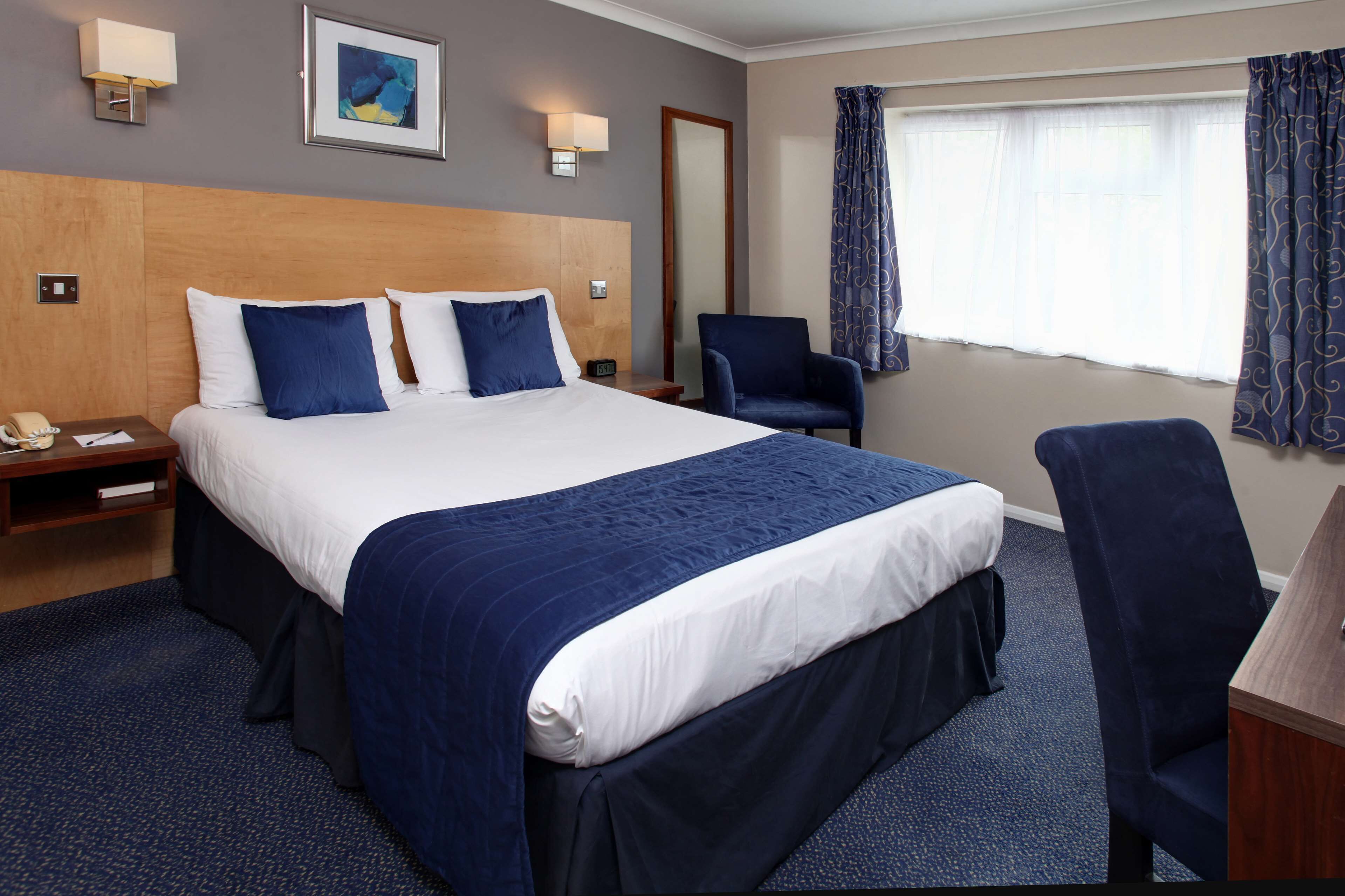 standard room, 1 double bed, non smoking | hypo-allergenic bedding, in-room safe, free cots/infant beds, free wifi