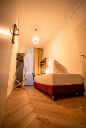 Micro Room