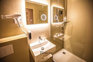 Bathroom - Boutique Hotel Kerlin (Berlin)
