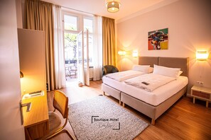 Premium Double Room, 1 King Bed, Balcony, City View | Premium bedding, in-room safe, individually decorated - Boutique Hotel Kerlin (Berlin)