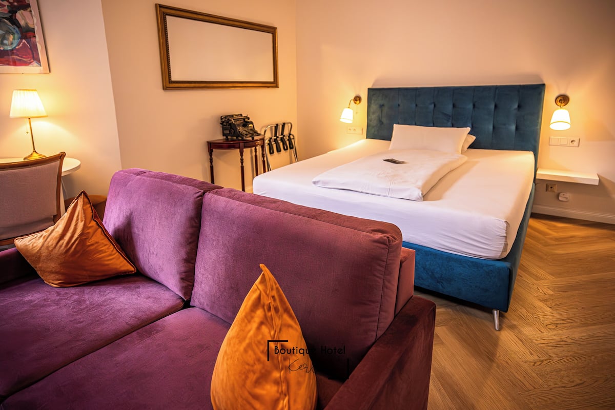 디럭스 더블룸, 마당 전망 | 1 개의 침실, 고급 침구, 객실 내 금고, 각각 다른 스타일의 인테리어