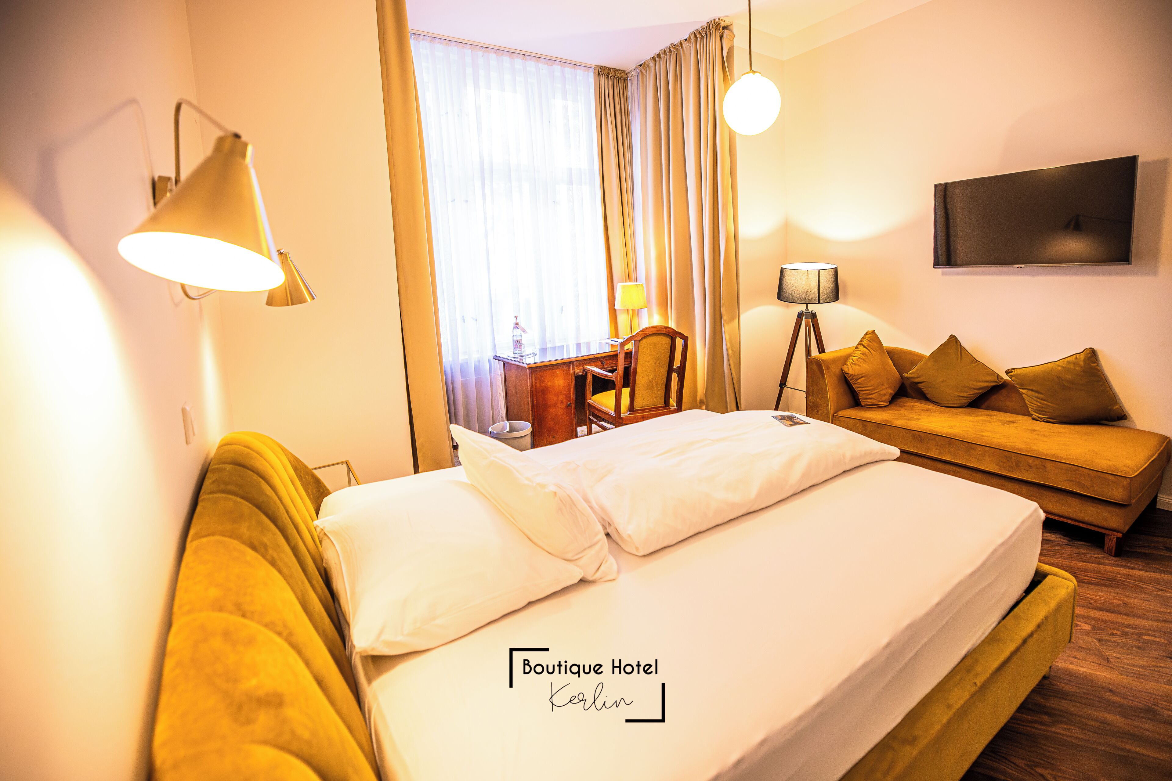 Comfort Double Room, 1 Queen Bed, City View (Neu!) | Premium bedding, in-room safe, individually decorated