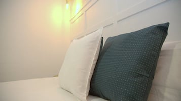 Standard Double or Twin Room, 1 Bedroom, Non Smoking | Desk, free WiFi, bed sheets