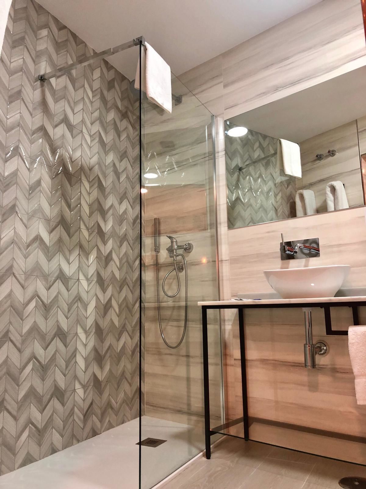 standard double or twin room, 1 bedroom, non smoking | desk, free wifi, bed sheets