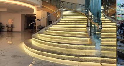 The Golden Peak Hotel & Suites powered by Cocotel