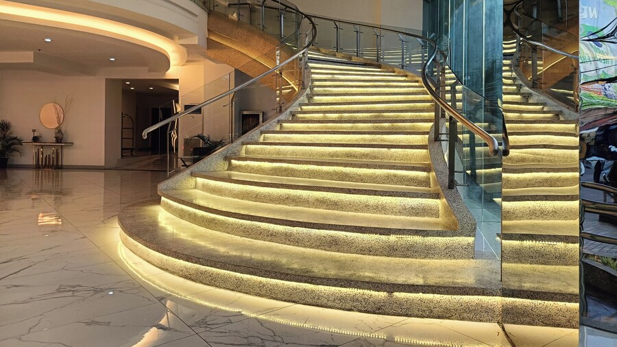 The Golden Peak Hotel & Suites powered by Cocotel