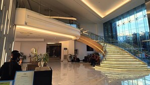 Ảnh chưa phân loại, 2 trong số 83 ảnh, nút