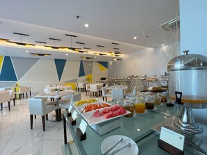 Restaurant - The Golden Peak Hotel & Suites powered by Cocotel (Cebu City)