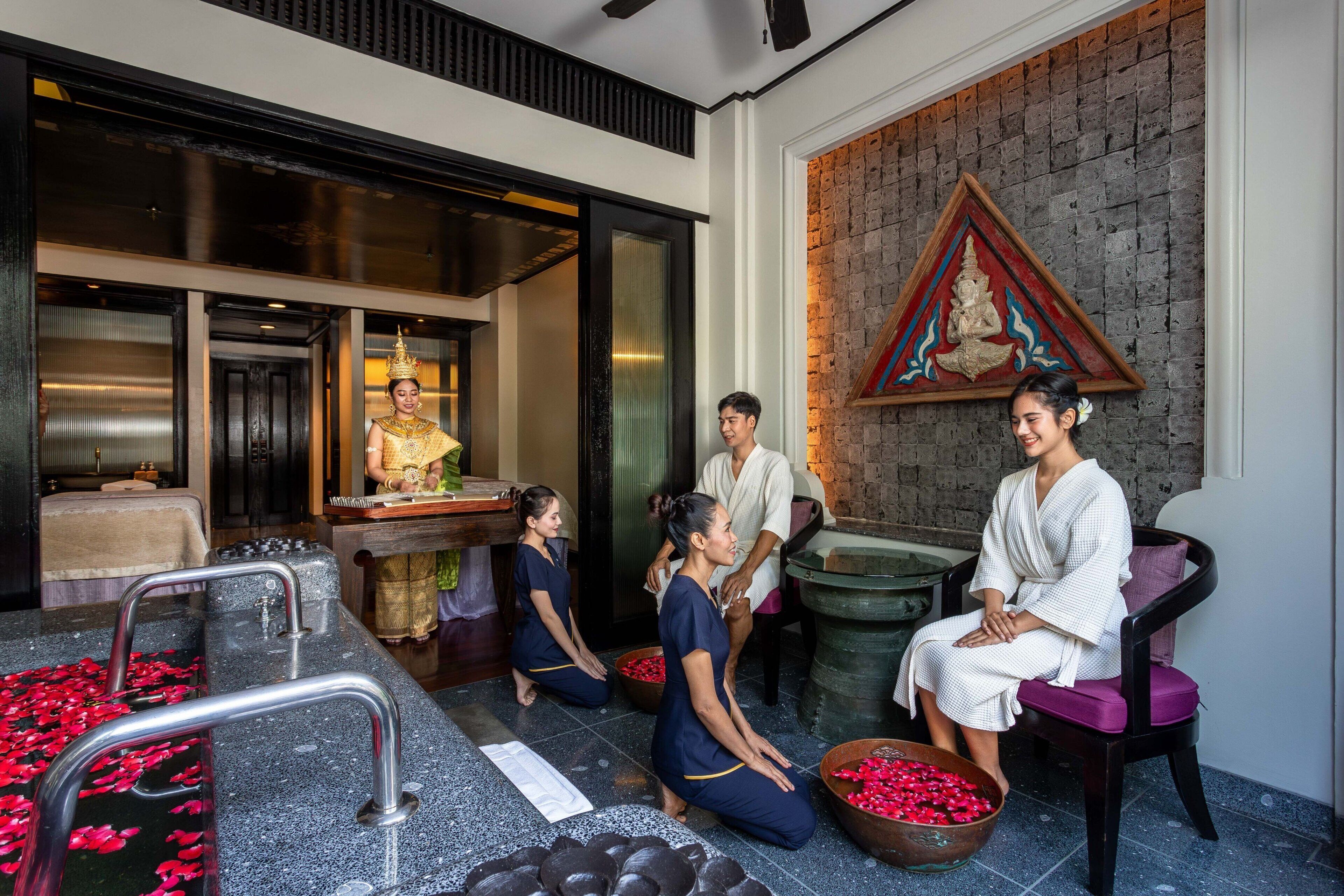 couples treatment room(s), sauna, hot tub, body treatments, aromatherapy