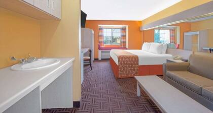 Longhorn Inn and Suites
