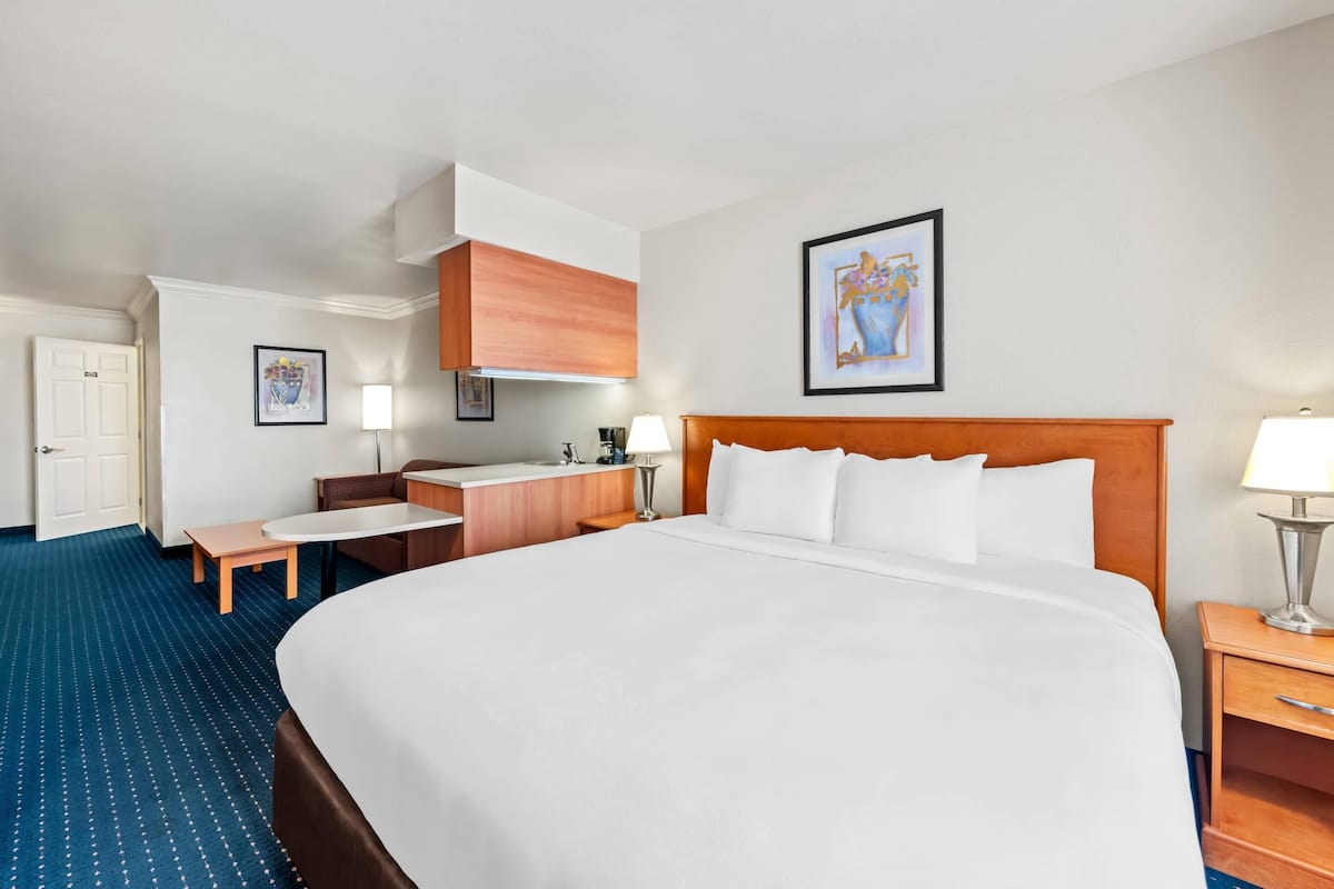 Desk, iron/ironing board, free WiFi, bed sheets