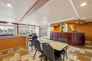 Free daily continental breakfast