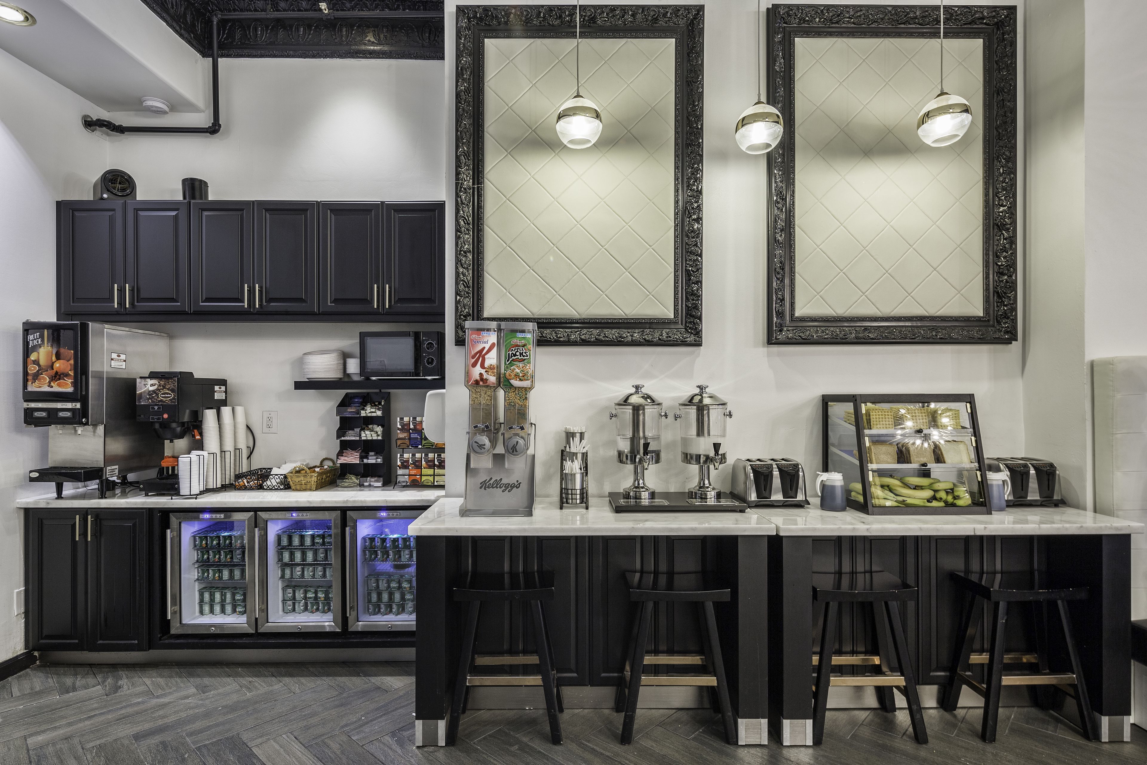 Free daily continental breakfast 