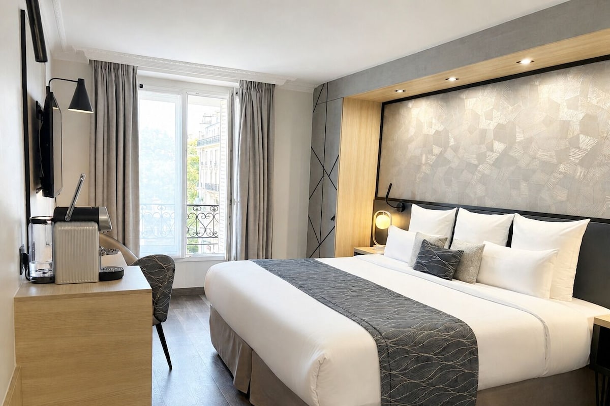 Deluxe Room, 1 King Bed, Non Smoking (Twin bed on request)