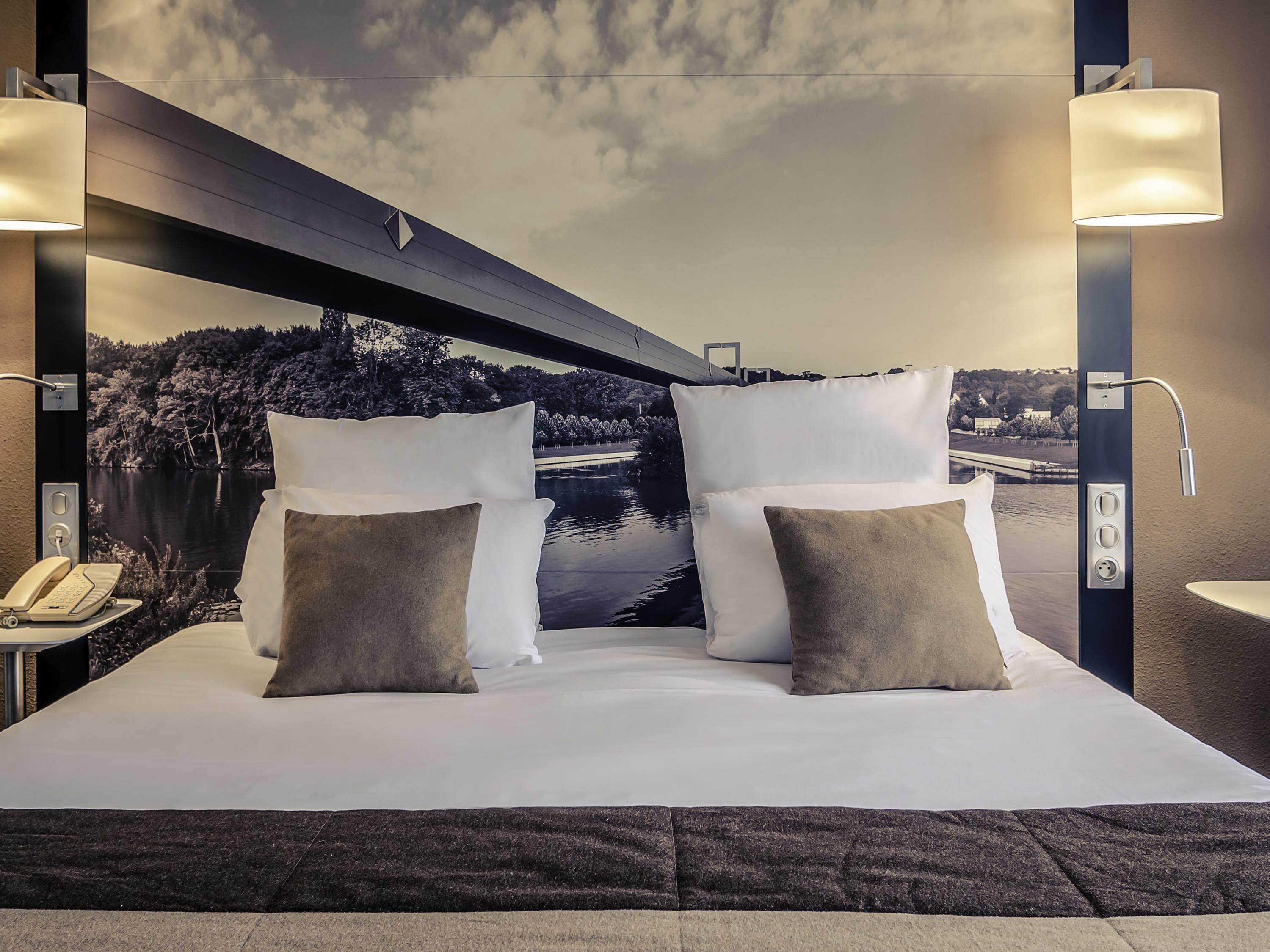 ตู้นิรภัยในห้องพัก, ผ้าม่านกันแสง, ห้องเก็บเสียง