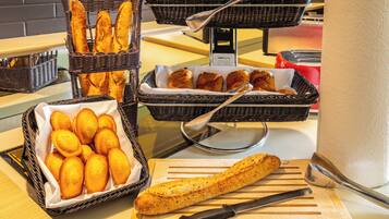 Esmorzar diari d'estil bufet (14.90 EUR per persona)