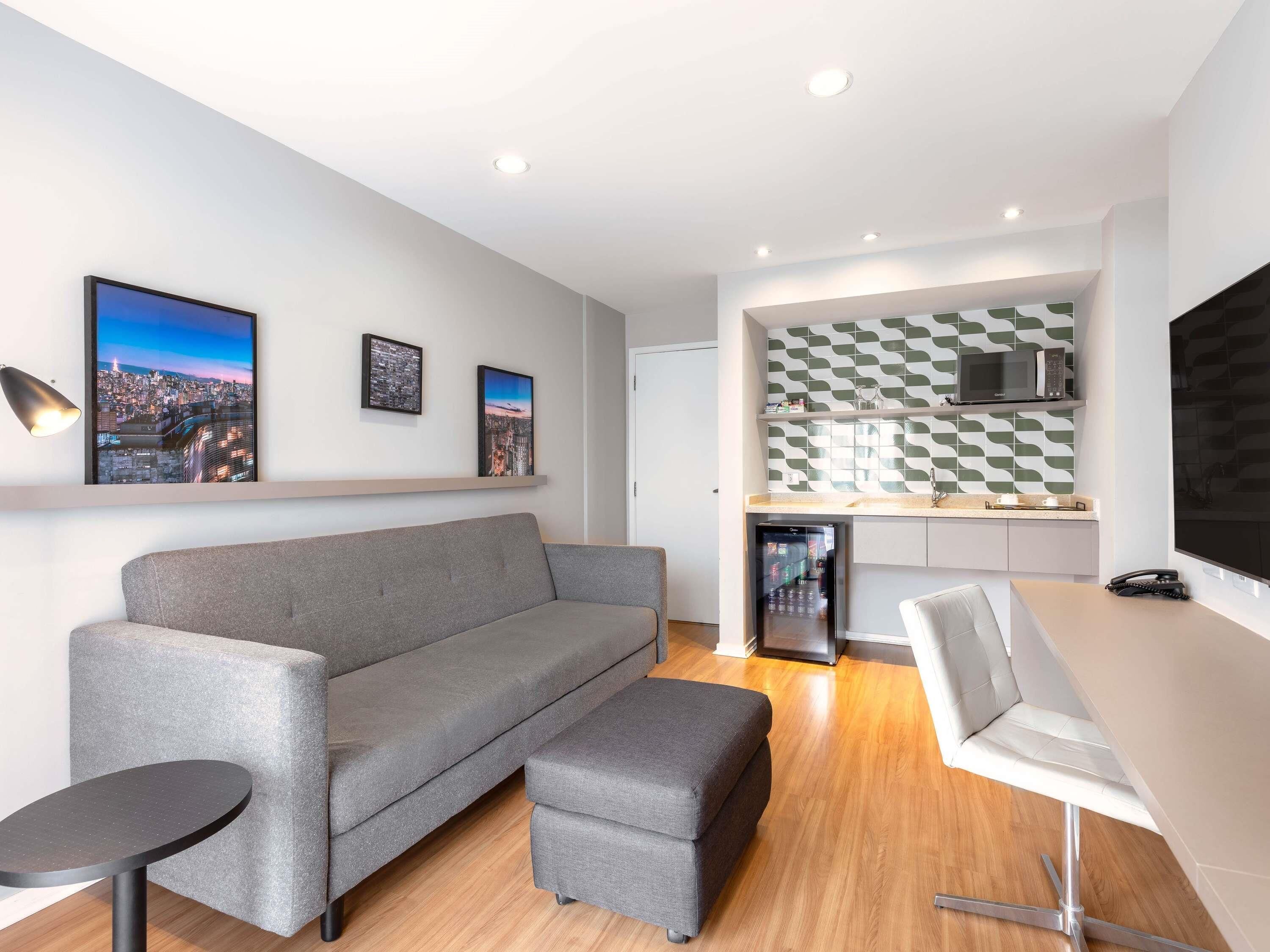 Rom – superior, 1 dobbeltseng med sovesofa | Minibar, safe på rommet, skrivebord og blendingsgardiner