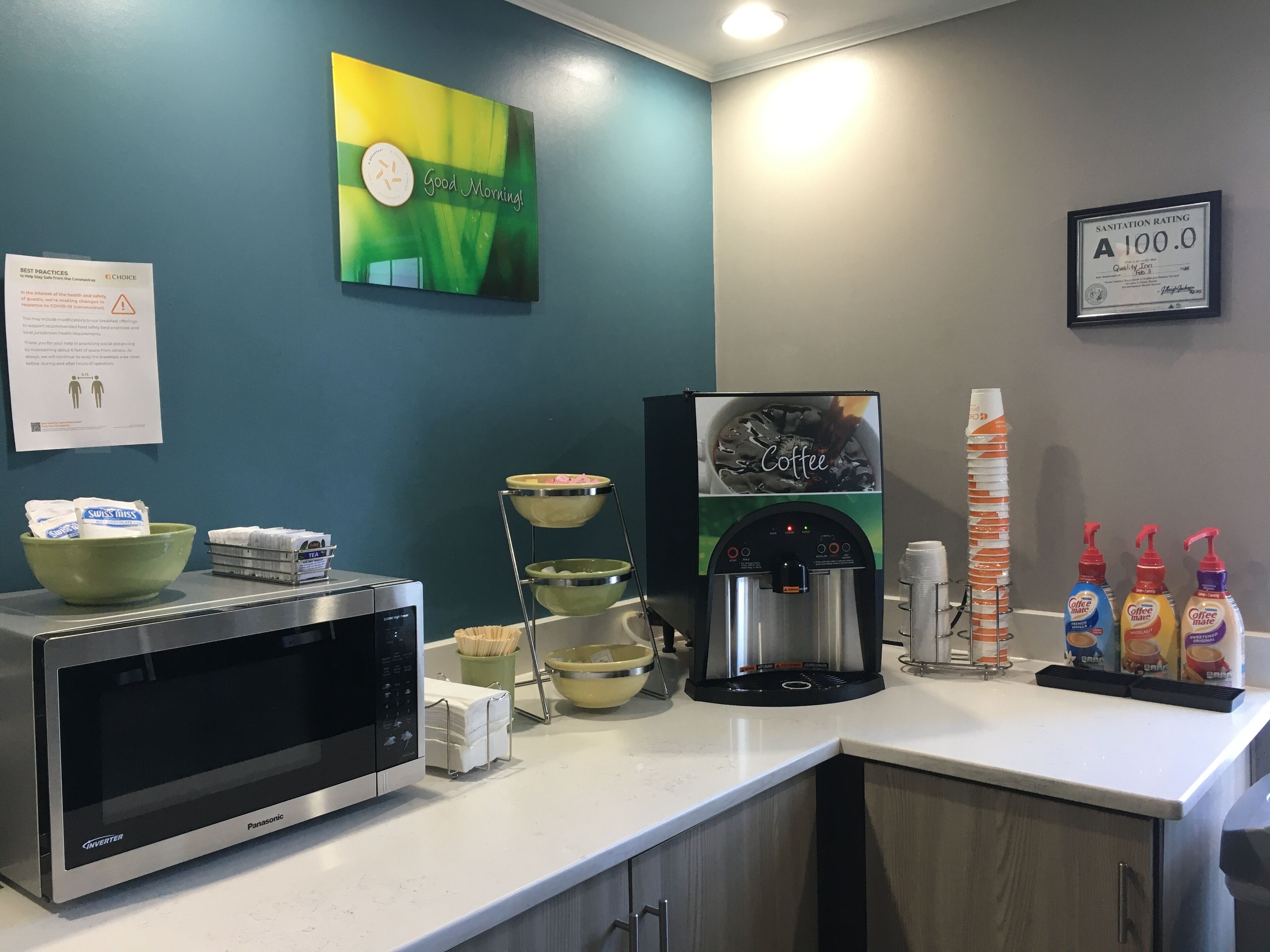 free daily continental breakfast