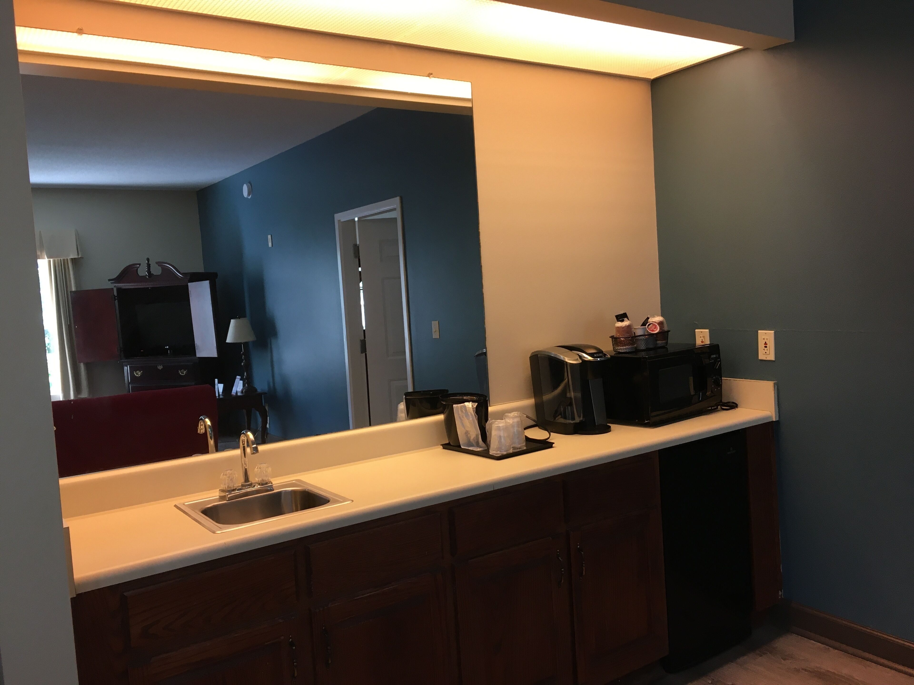 suite, 1 king bed, non smoking (two room) | living area | flat-screen tv