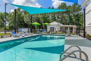 Seasonal outdoor pool - Quality Inn Wilmington (Wilmington)