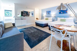 Family Suite, 2 Queen Beds | In-room safe, individually decorated, individually furnished, desk - Victoria Park Hotel (Fort Lauderdale)