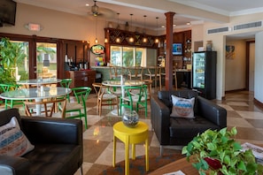 Lobby lounge - Victoria Park Hotel (Fort Lauderdale)