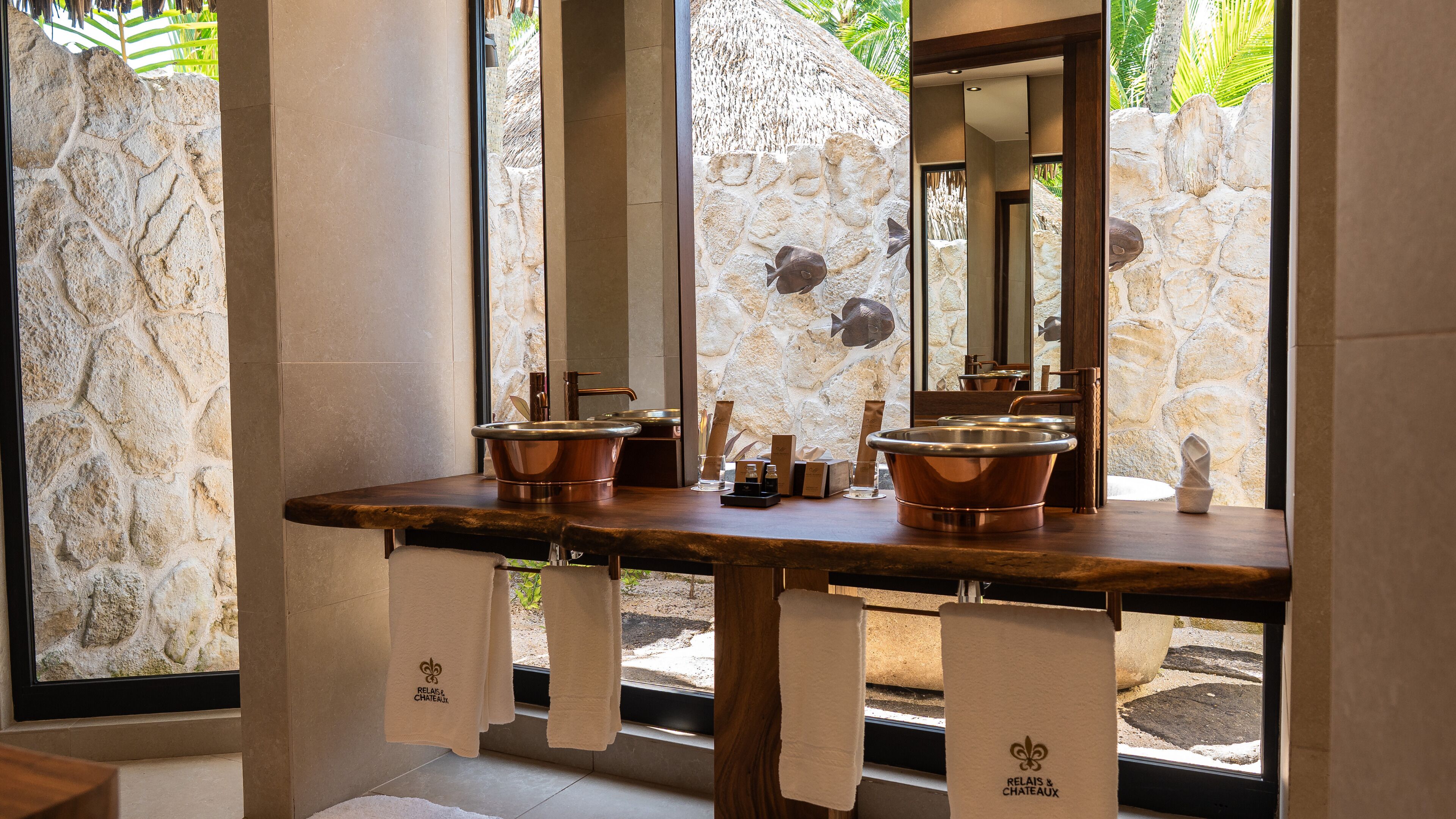 Royal Villa | Bathroom | Eco-friendly toiletries, hair dryer, bathrobes, slippers