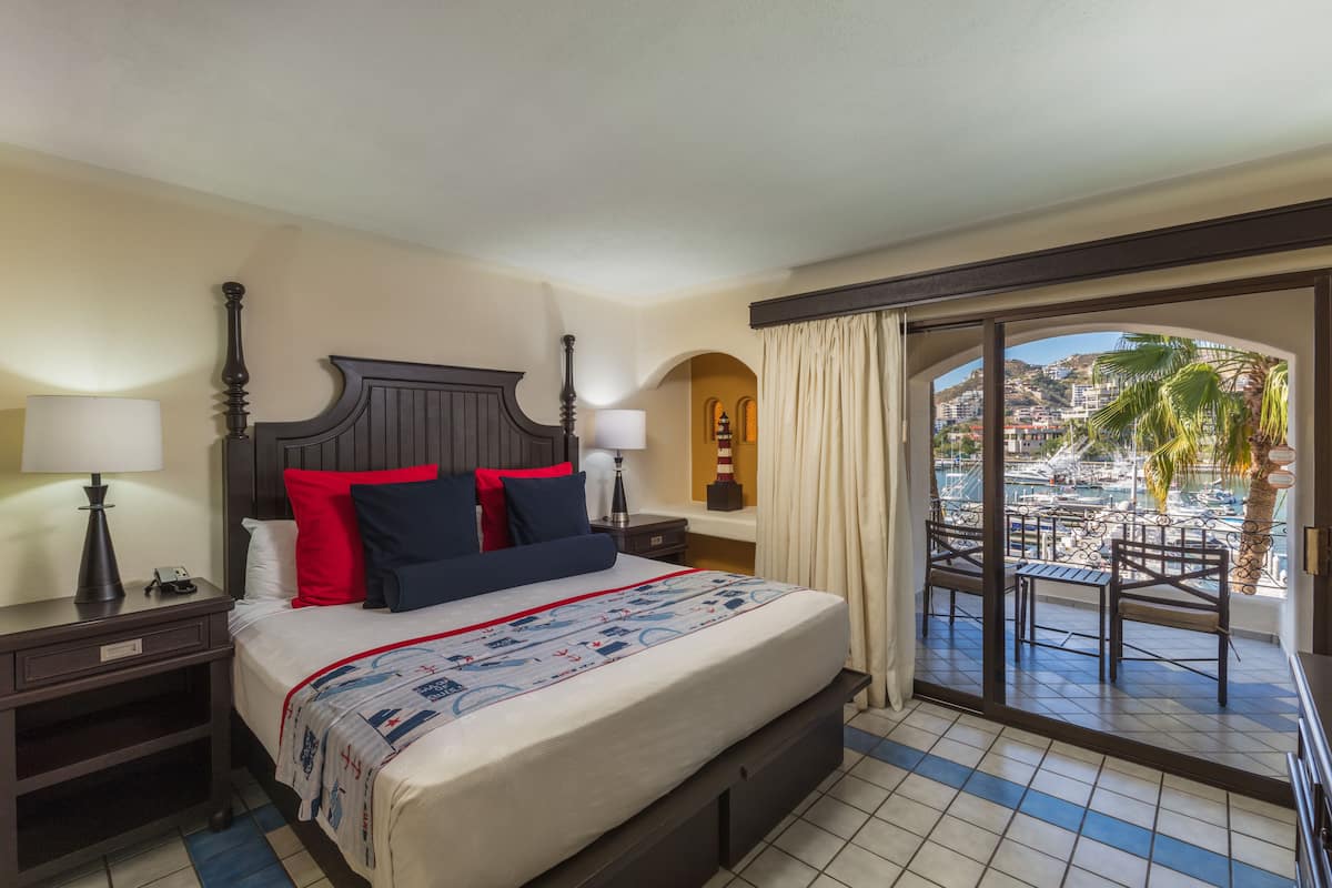 Premium bedding, in-room safe, desk, blackout curtains