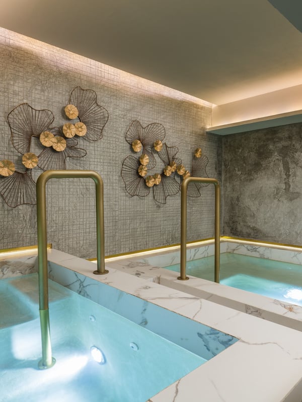 Sauna, hot tub, body treatments, aromatherapy, body wraps, body scrubs