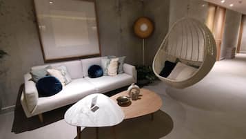 Sauna, bañera de hidromasaje, tratamientos corporales, aromaterapia