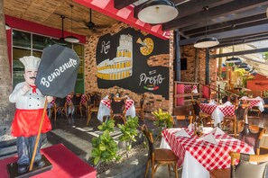 8 restaurants; breakfast, lunch, and dinner served - Marina Fiesta Resort & Spa (Cabo San Lucas)