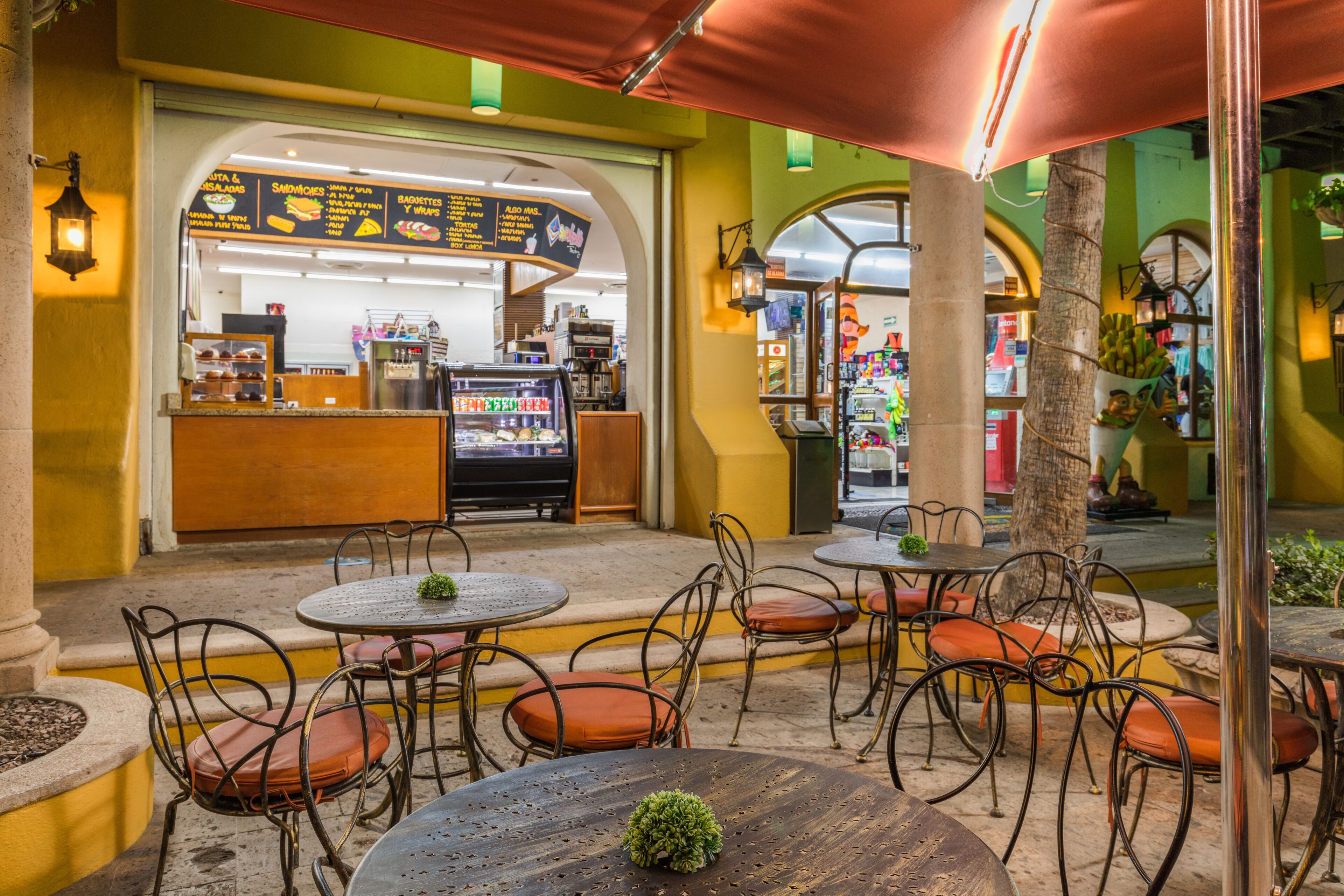 8 restaurants, breakfast, lunch served; local and international cuisine