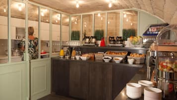 Daily buffet breakfast (EUR 14 per person)
