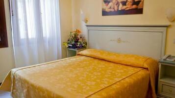 Bureau, lits bébé (en supplément), Wi-Fi gratuit, draps fournis