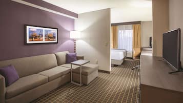 Premium bedding, in-room safe, desk, iron/ironing board