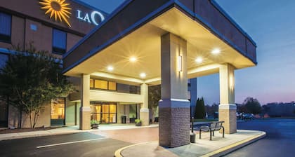 La Quinta Inn & Suites by Wyndham Mechanicsburg - Harrisburg