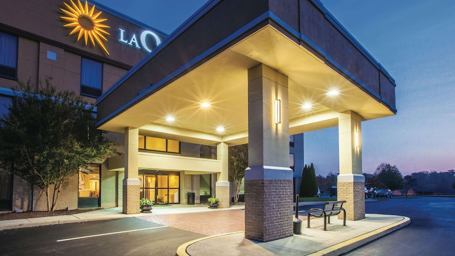 La Quinta Inn & Suites by Wyndham Mechanicsburg - Harrisburg