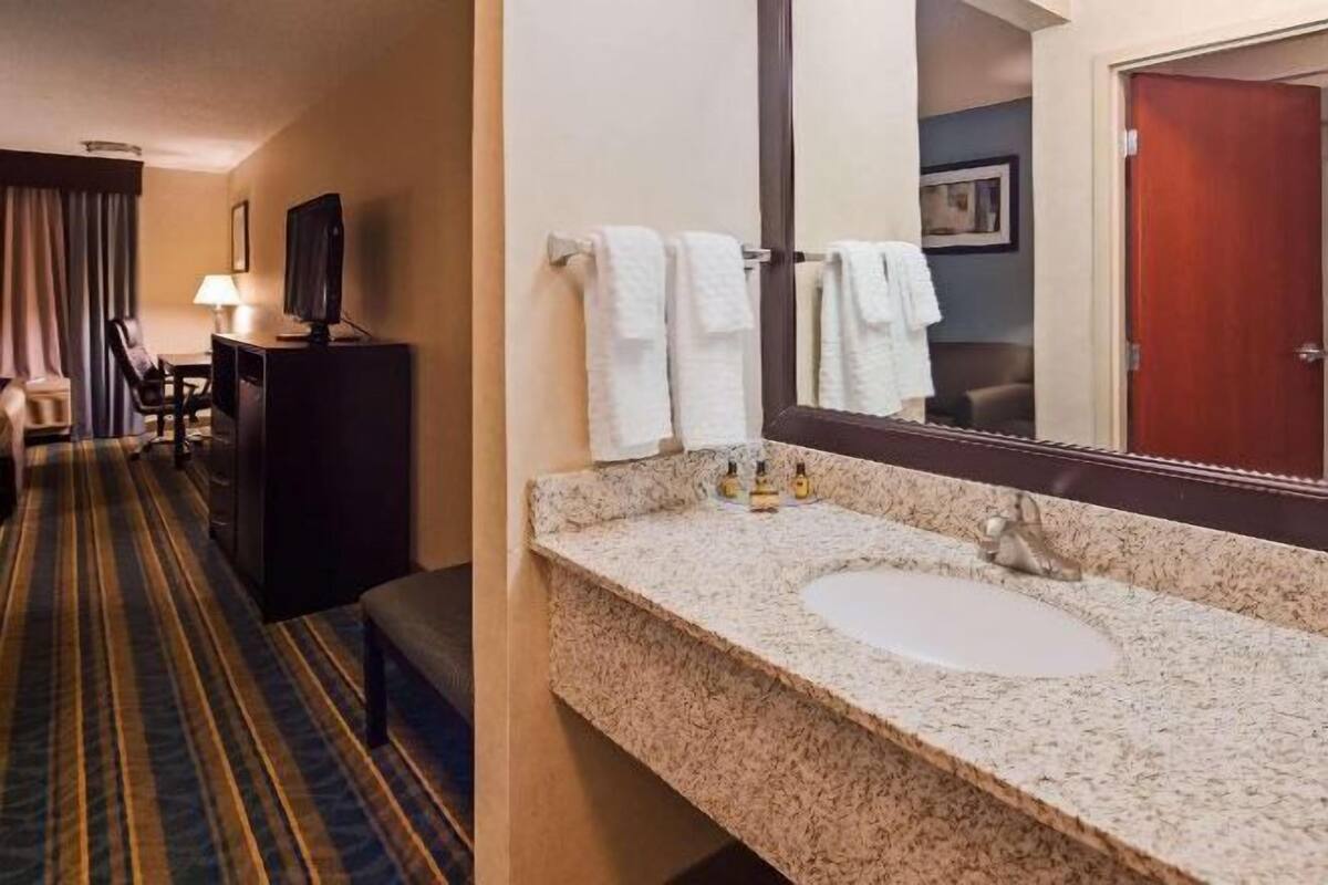 Caja de seguridad en la habitación y decoración personalizada