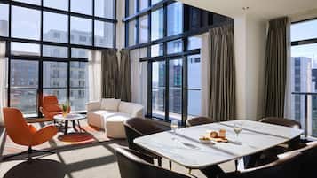 Three Bedroom Penthouse | Eigene Kochnische | Kühlschrank, Wasserkocher mit Kaffee-/Teezubehör