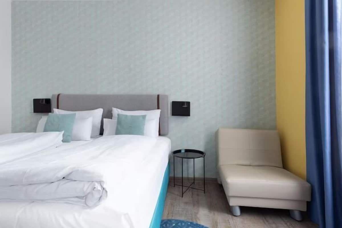 Allergikerbettwaren, Zimmersafe, Schreibtisch, schallisolierte Zimmer