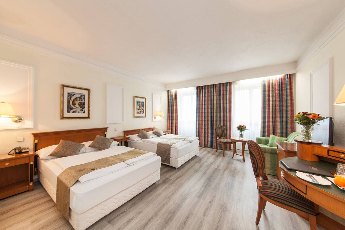 Quadruple Room | In-room safe, blackout drapes, cribs (free), rollaway beds (surcharge)