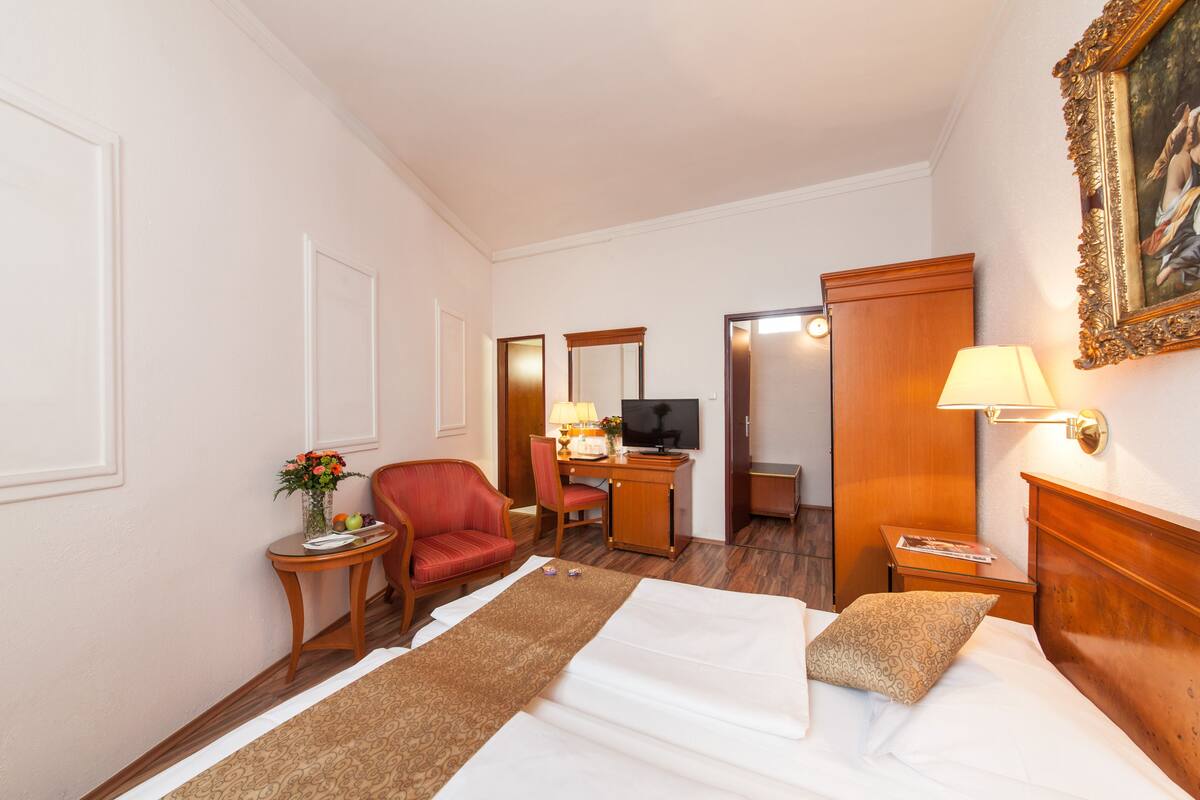 In-room safe, blackout drapes, cribs (free), rollaway beds (surcharge)
