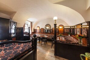 Daily buffet breakfast for a fee - Novum Hotel Cristall Wien (Vienna)